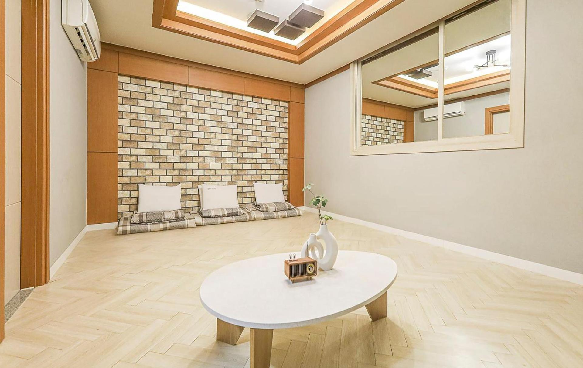 Eco Hotel Мокпо Экстерьер фото
