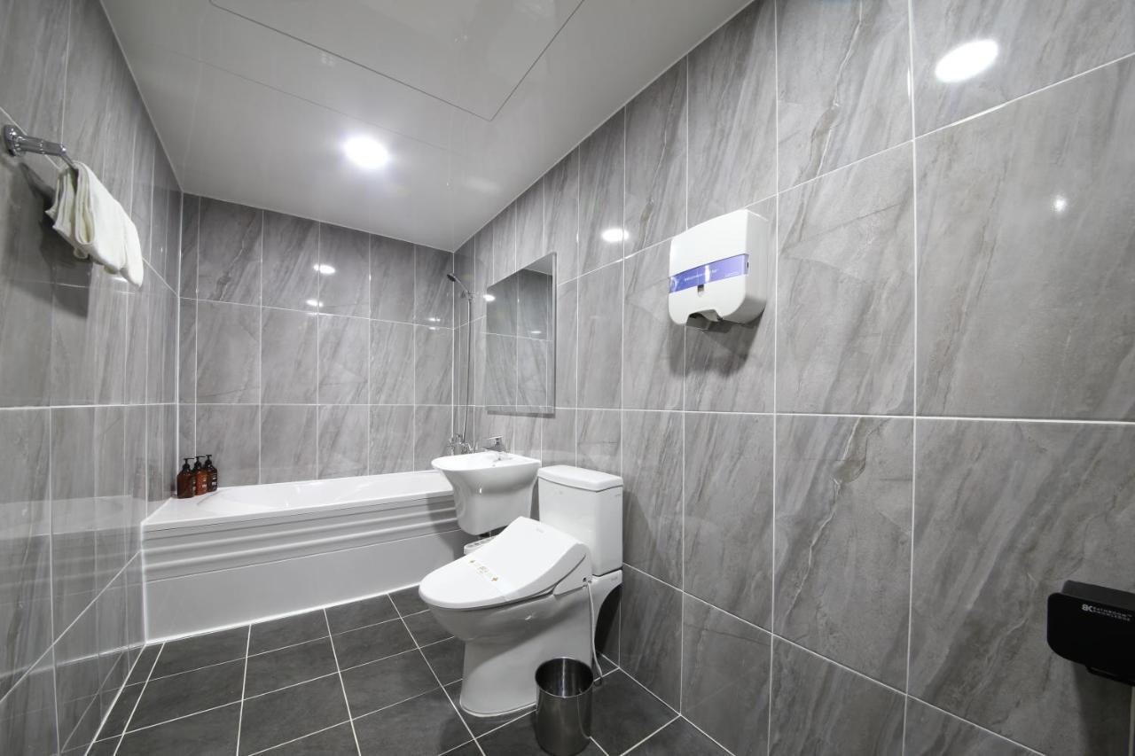 Eco Hotel Мокпо Экстерьер фото