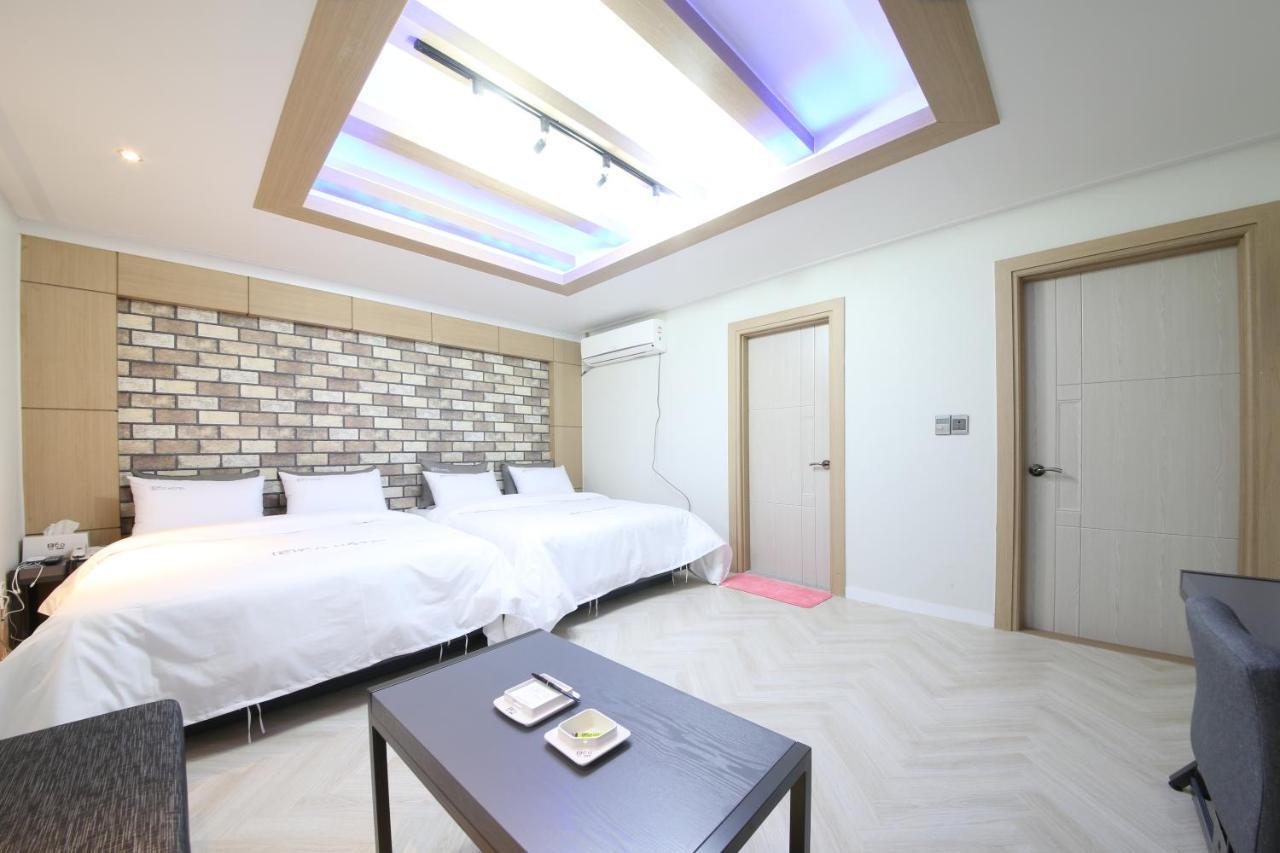 Eco Hotel Мокпо Экстерьер фото